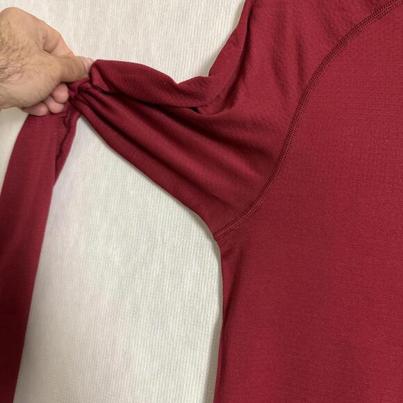 Lululemon Activewear Men’s Size Small Solid Red Long Sleeve Metal Vent T-Shirt - Picture 6 of 10